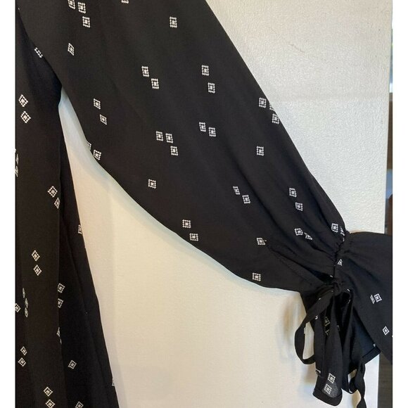 Studio by Bobeau Black Print Long Tie Wrist Sleeve Chemise Dress - Picture 3 of 11